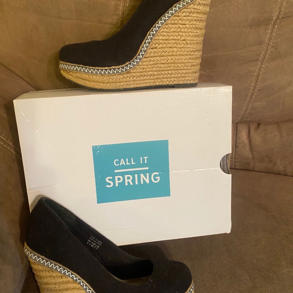 Black Wedges